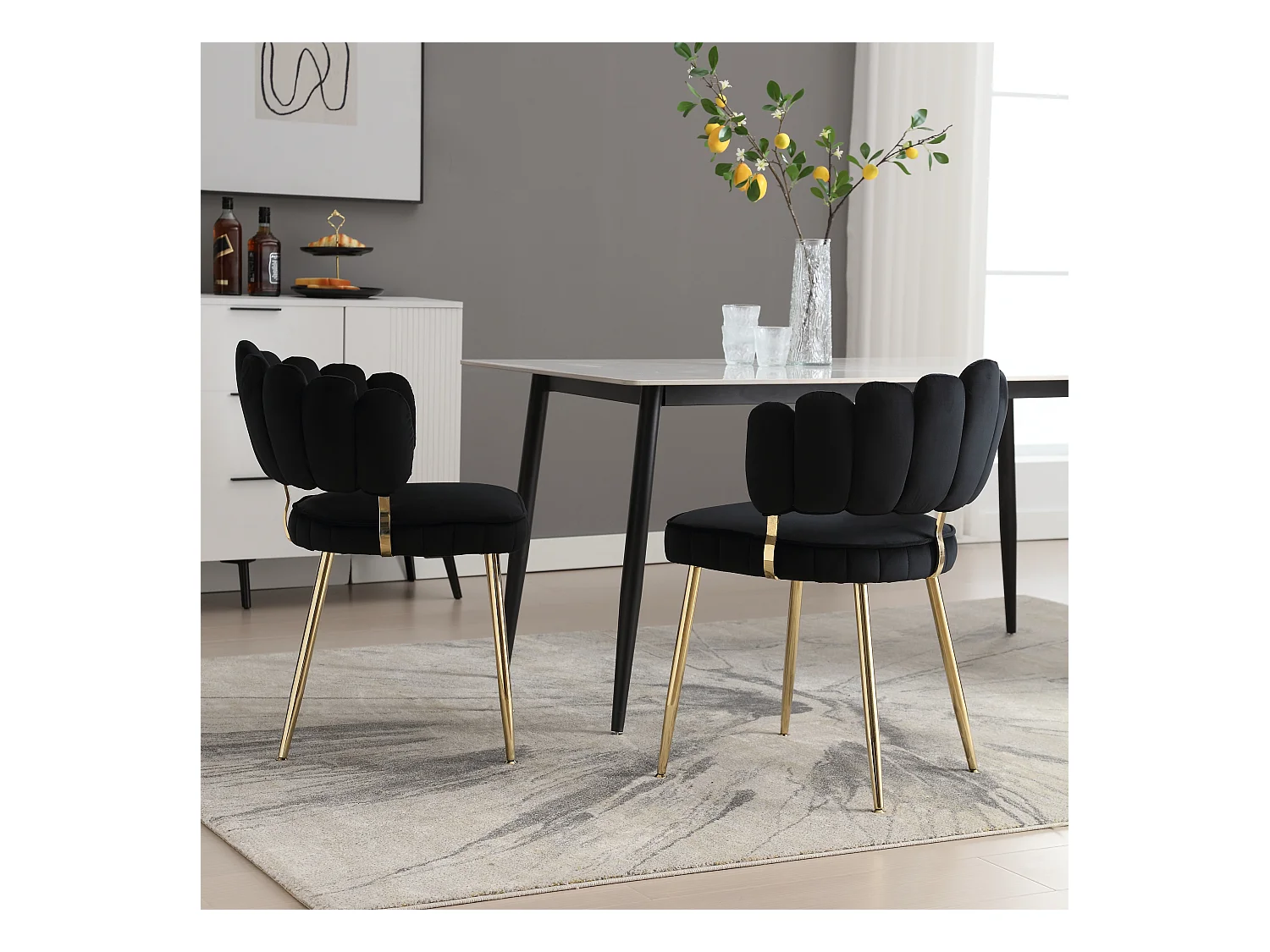 Lot de 2 chaises en velours noir avec pieds dorés et accoudoirs ronds, design en forme de pétale