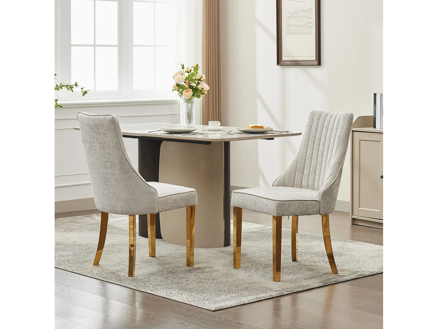 Lot de 2 chaises beige avec pieds dorés, chenille floquée en rayonne