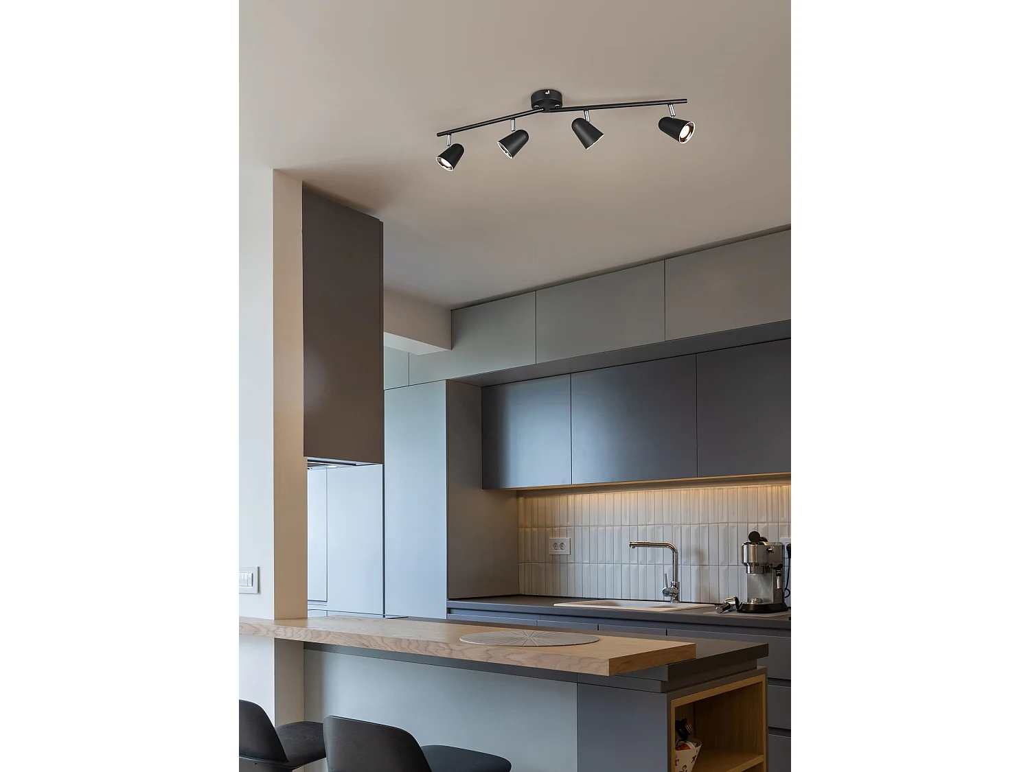 Faretto LED 4 luci, plastica, nero opaco, 78x17x9 cm, Toulouse