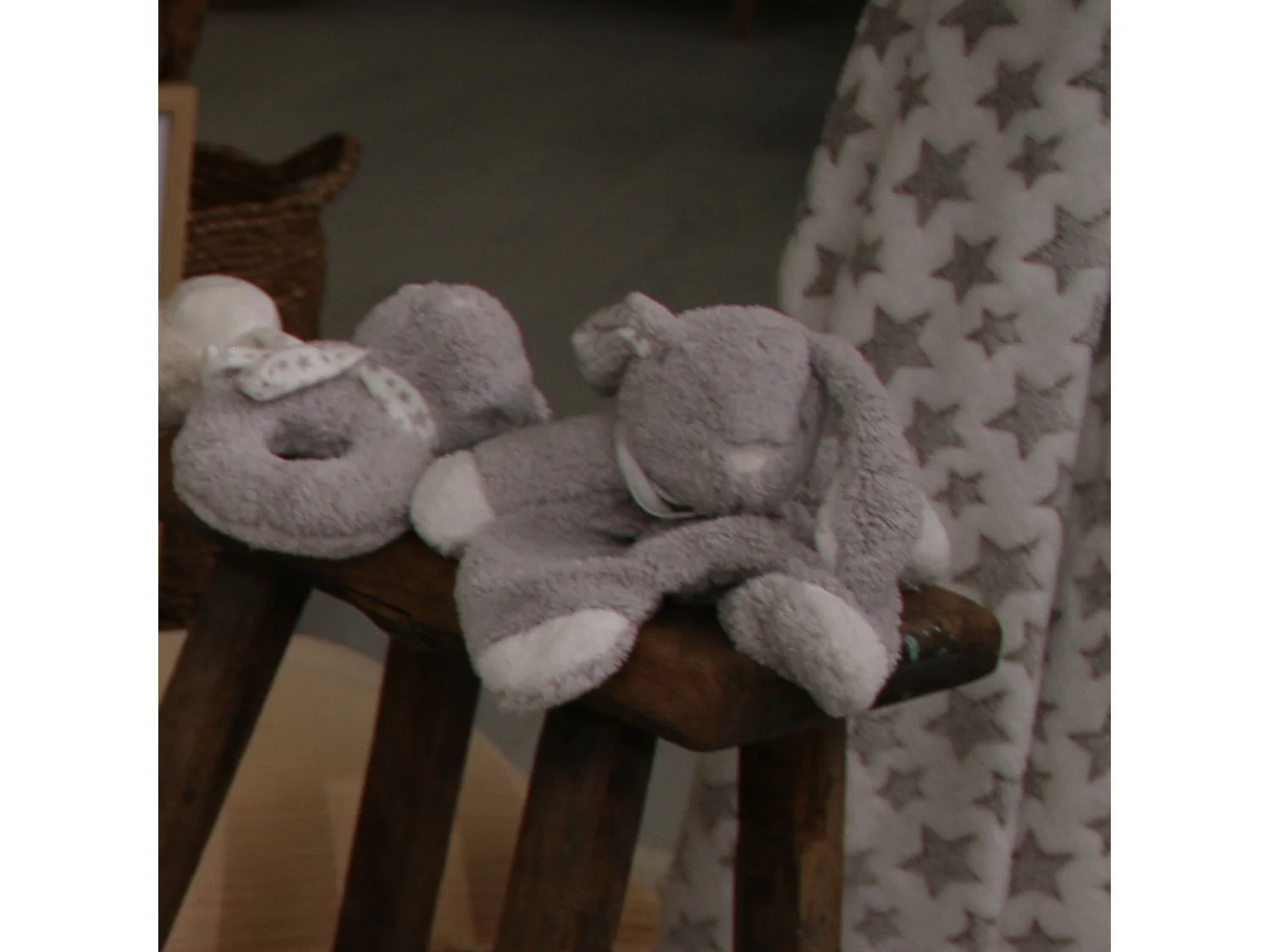 Peluche conejito gris 45 x 30 cm