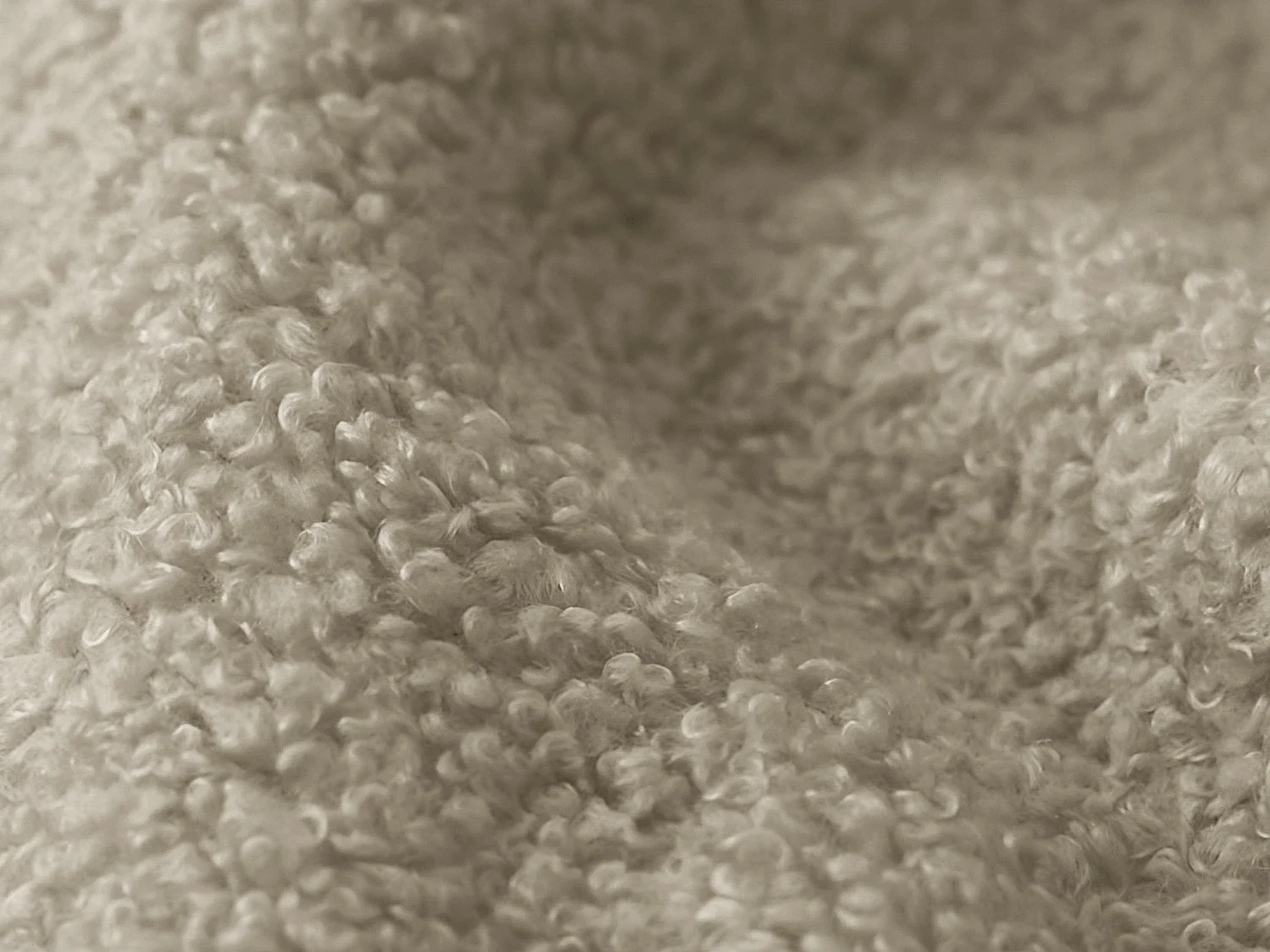 Driezits-slaapbank van donkerbeige bouclé - FERRETTI