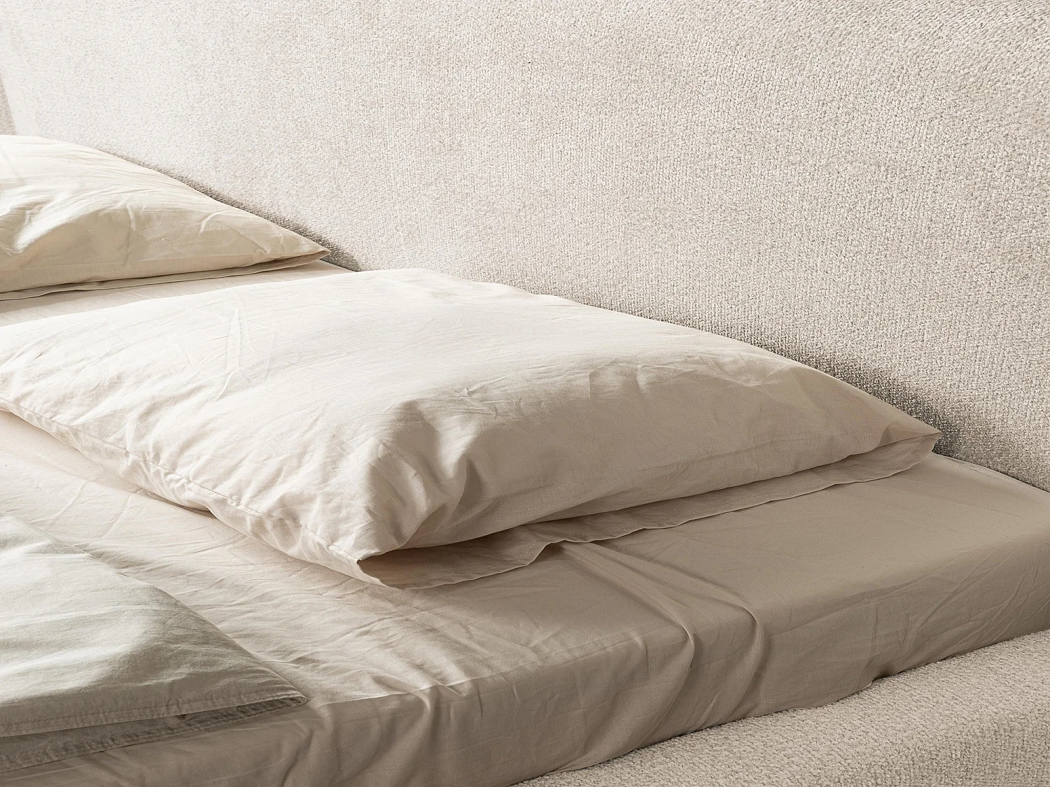Lit rembourré avec rangement 228 x 224 - en Chenille - gris foncé - MAKANA