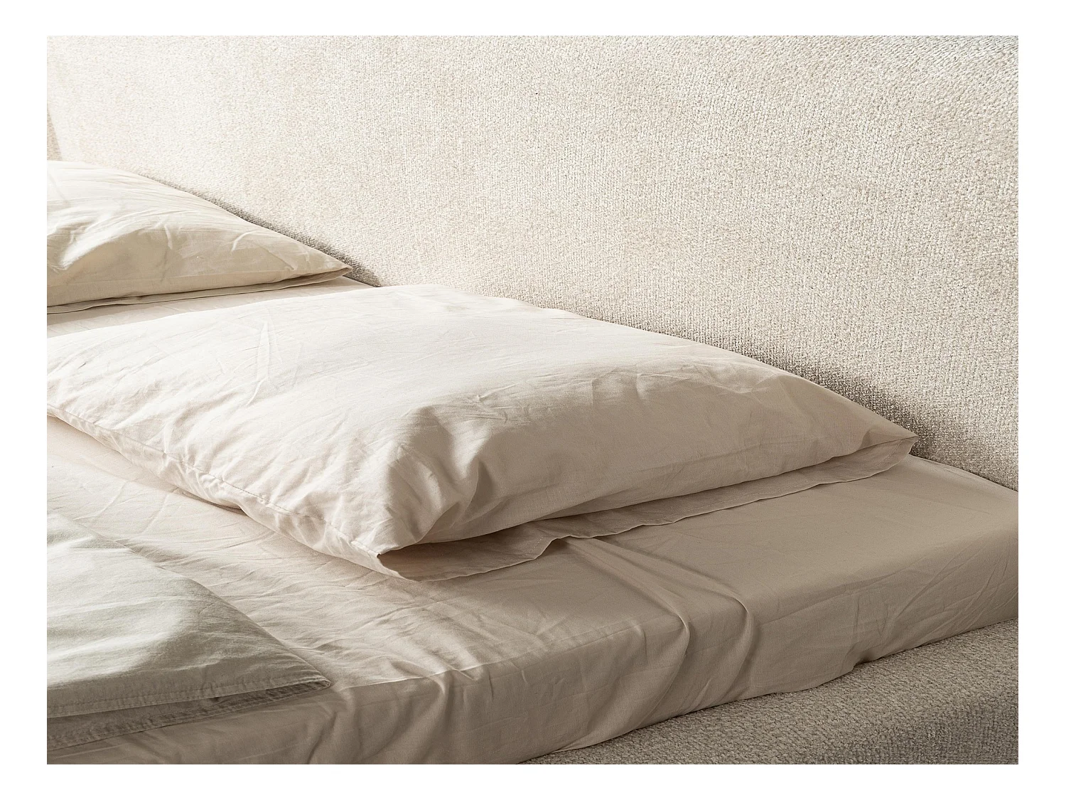 Lit rembourré avec rangement 228 x 224 - en Chenille - beige - MAKANA