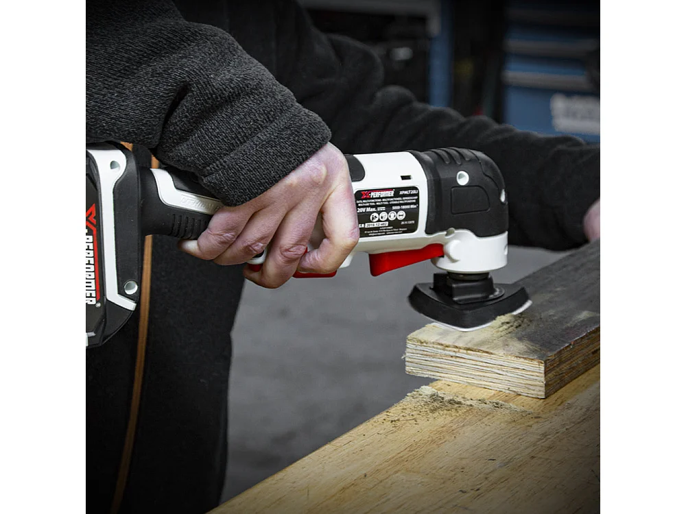 Outil multifonctions sans fil 20V X-Performer avec batterie 2Ah et chargeur rapide 1H