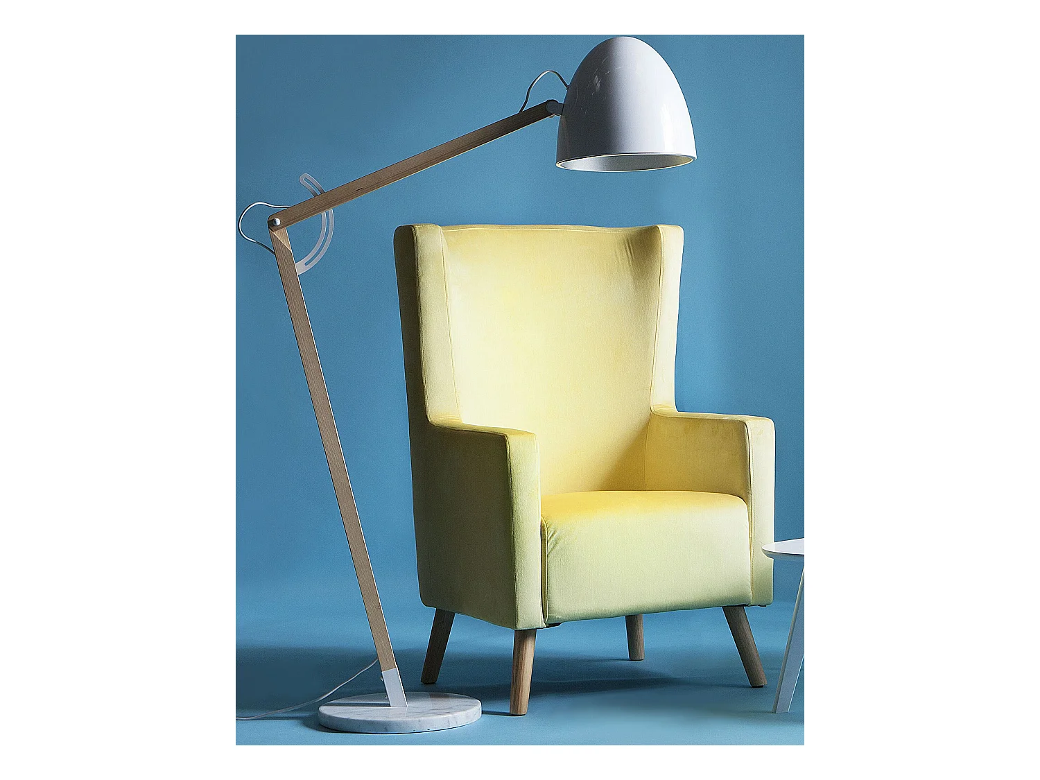 Sillón orejero ONEIDA Terciopelo Amarillo