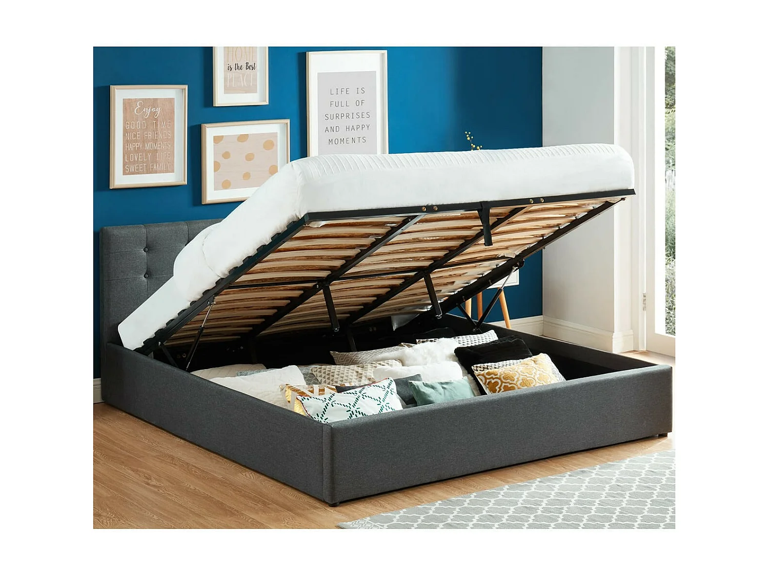 Lit coffre 180x200 en tissu gris anthracite avec tête de lit et sommier à lattes - Tina