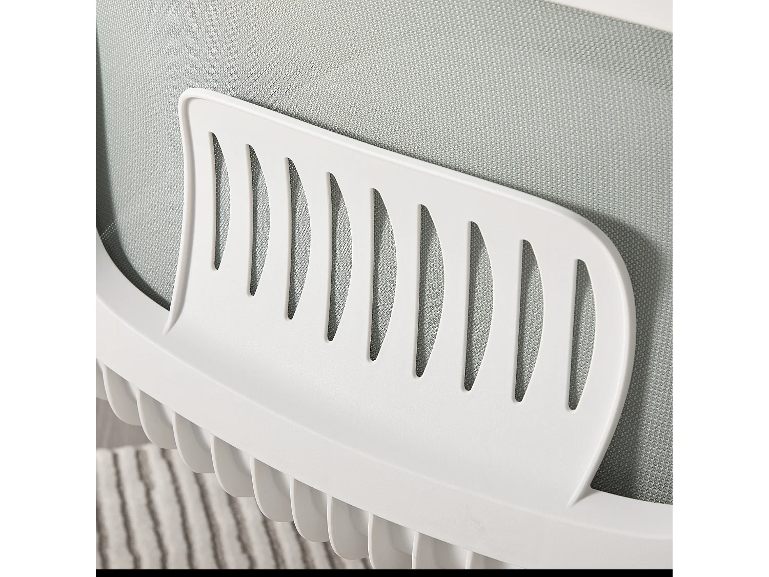 Fauteuil pivotant — réglable en hauteur — mesh gris respirant — dossier ergonomique