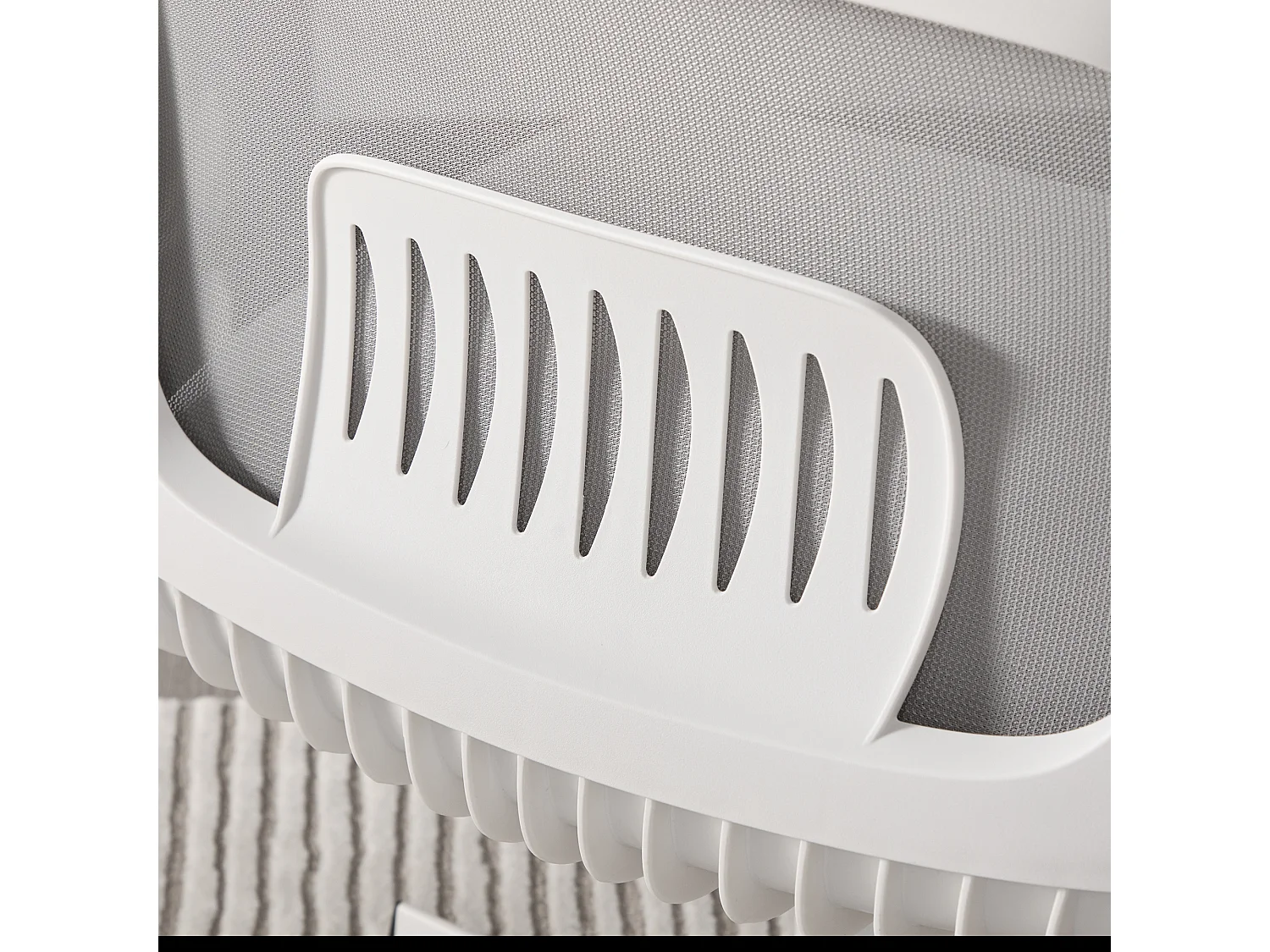 Fauteuil pivotant — réglable en hauteur — mesh gris respirant — dossier ergonomique