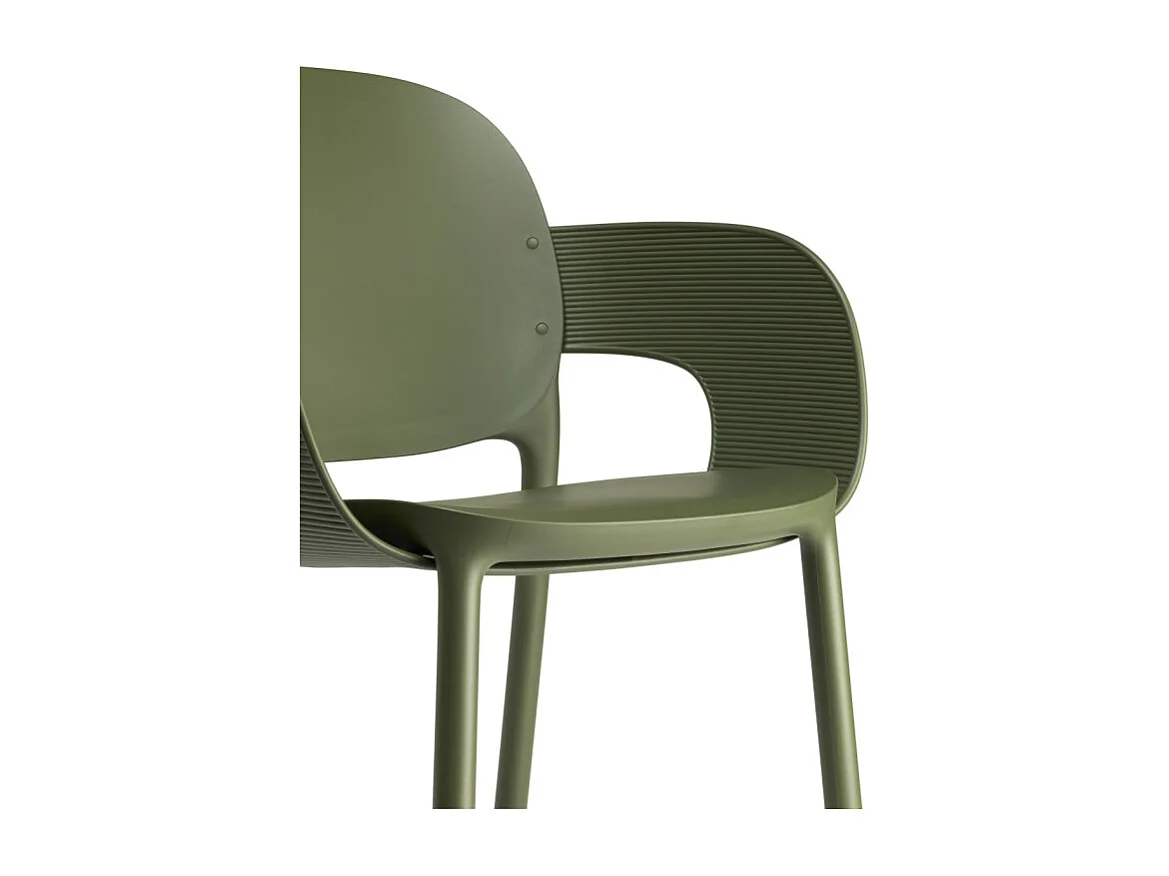 Lot de 2 - Chaise avec accoudoirs outdoor indoor en plastique recyclé HUG