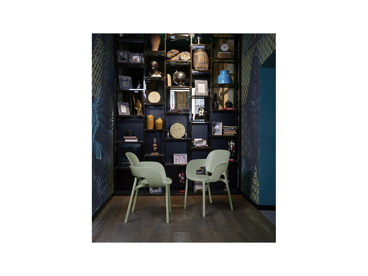 Lot de 2 - Chaise avec accoudoirs outdoor indoor en plastique recyclé HUG