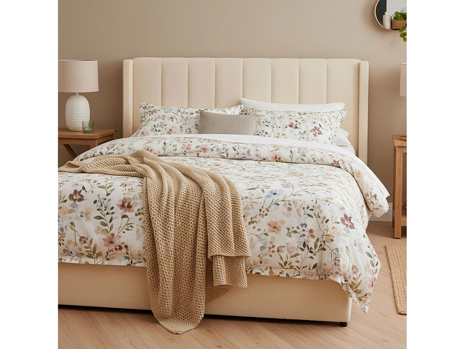 Lit double Magorial avec sommier relevable 180x200cm Tissu Bouclette Crème