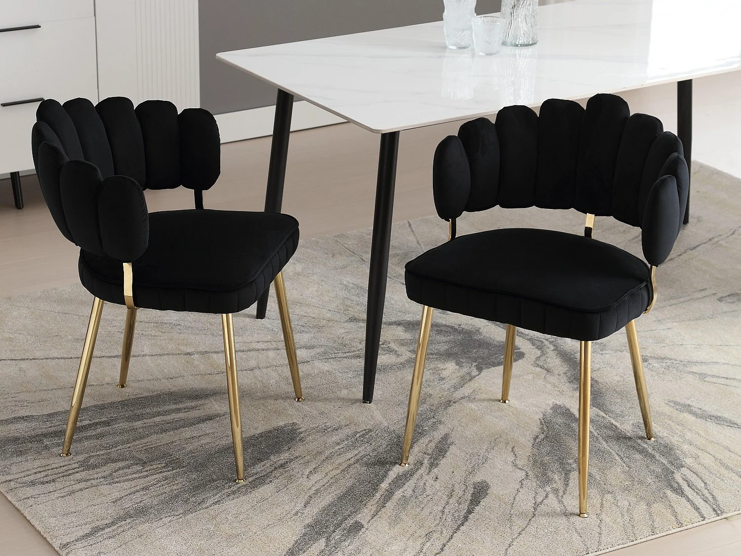 Set van 4 fluwelen stoelen - rugleuning met uitgesneden bloemblaadjespatroon - ideaal voor moderne eetkamer of woonkamer