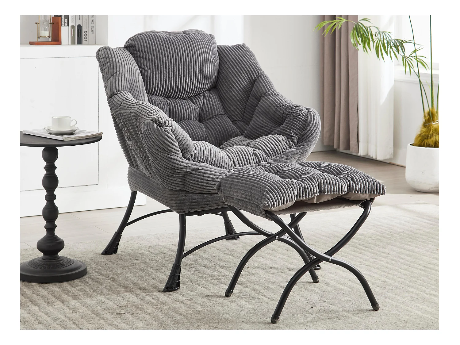 Fauteuil en velours côtelé gris anthracite - Repose-pieds pratique - Poche latérale pour téléphone - Style moelleux et spacieux - Parfait pour salon ou chambre