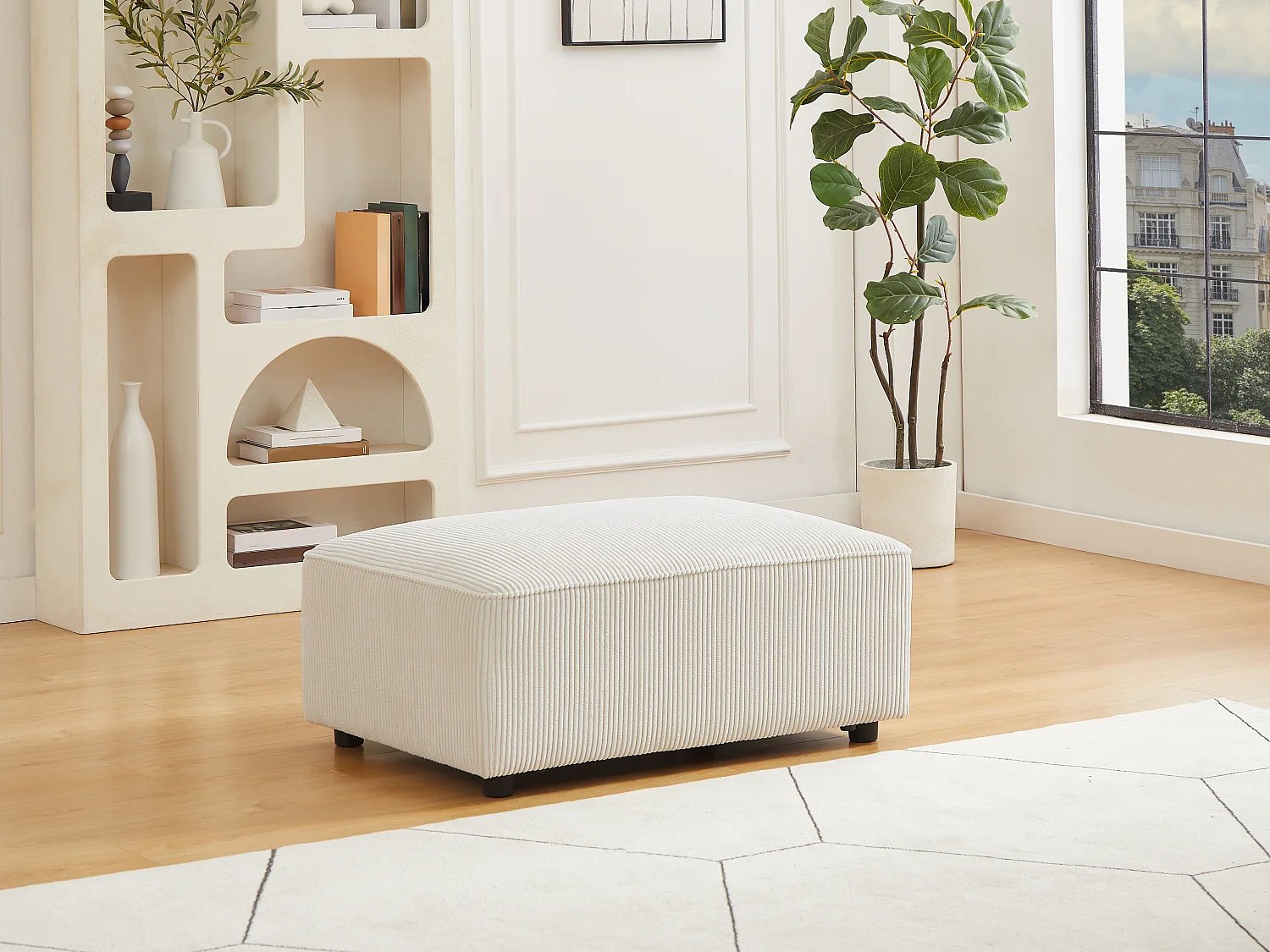 Pouf en velours côtelé beige MECODI