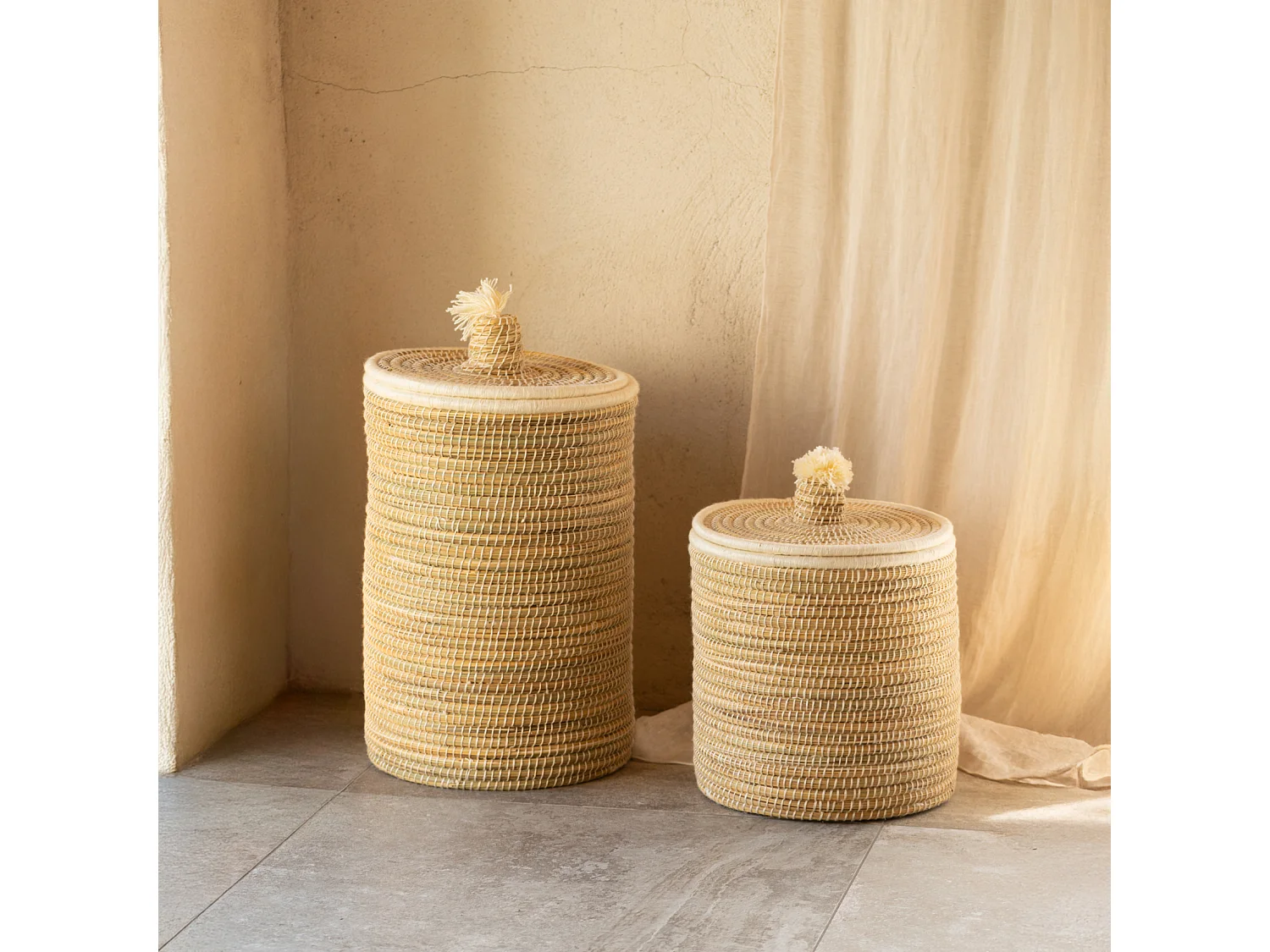 Panier à linge en fibres naturelles et laine