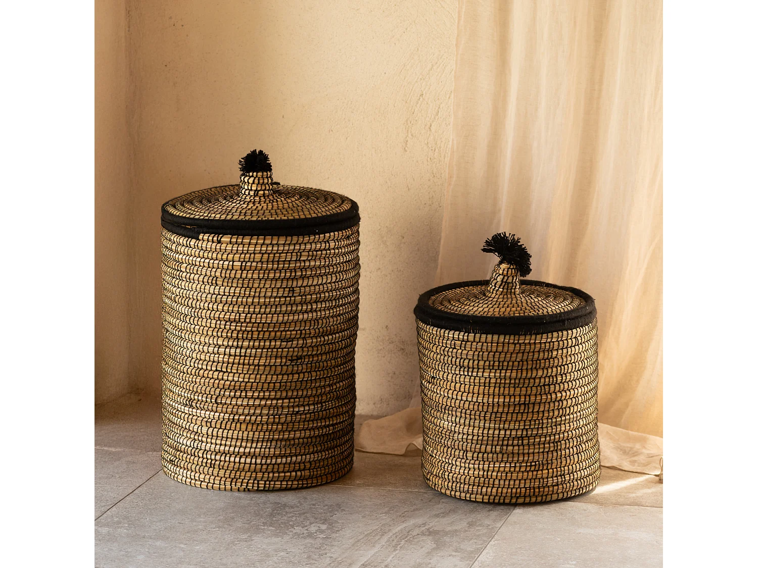 Panier à linge en fibres naturelles et laine