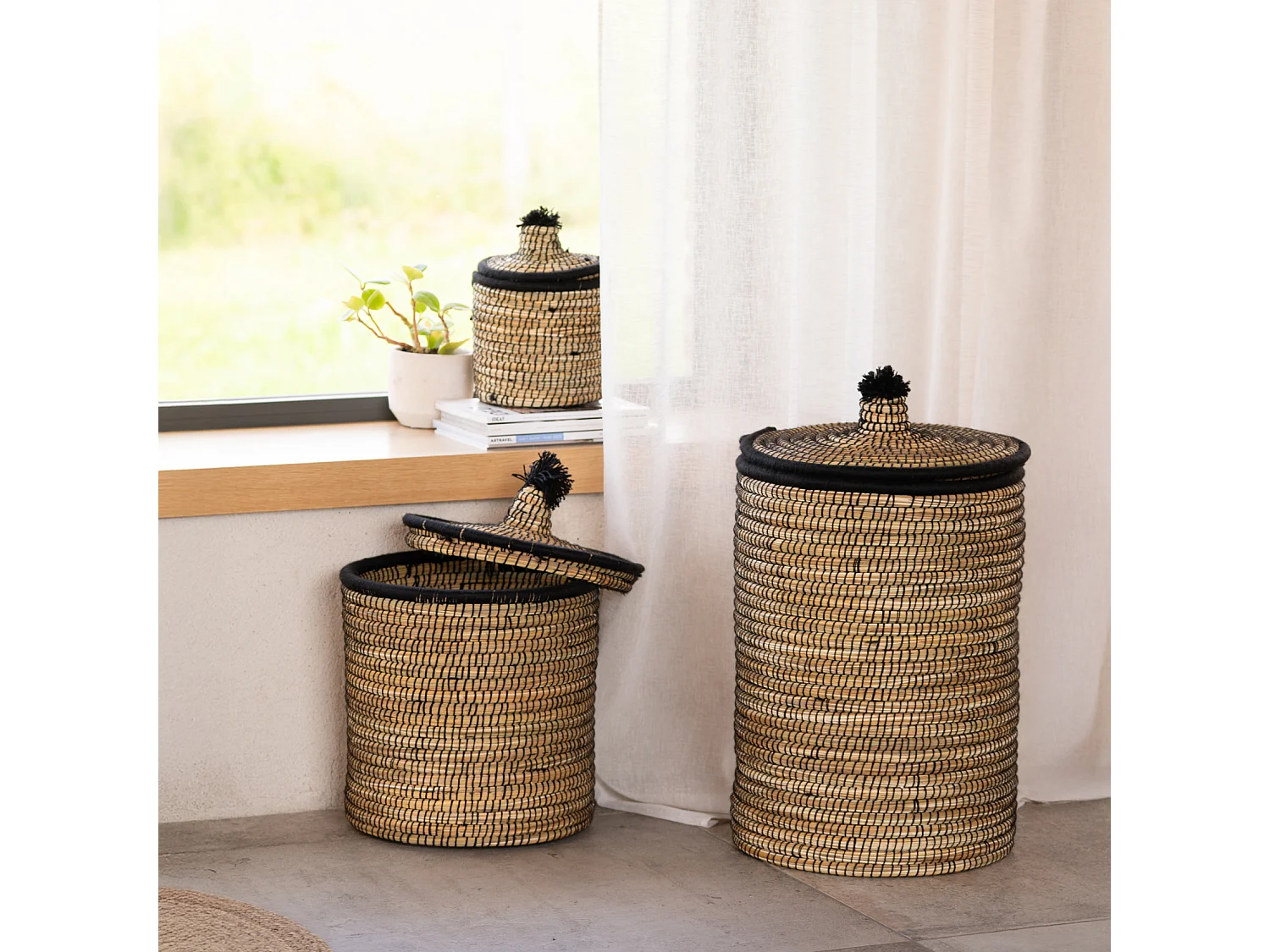 Panier à linge en fibres végétales et laine