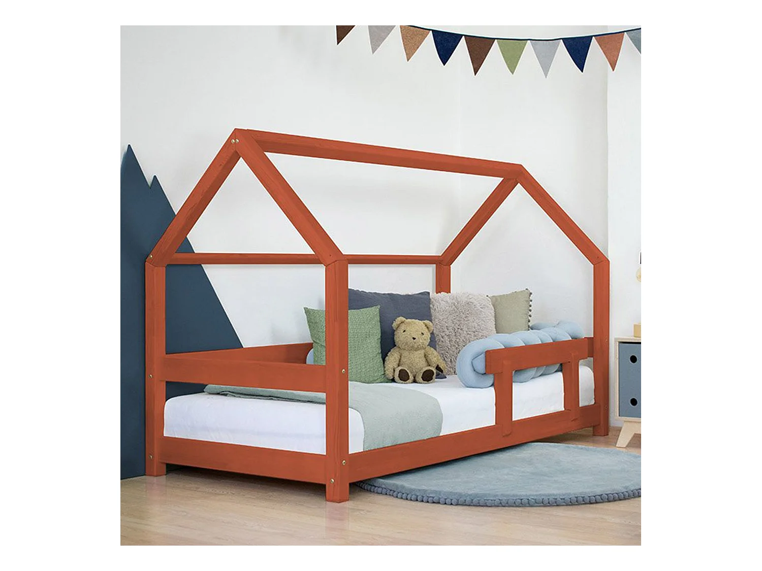 TRUSTY steenrode kinderbedhek