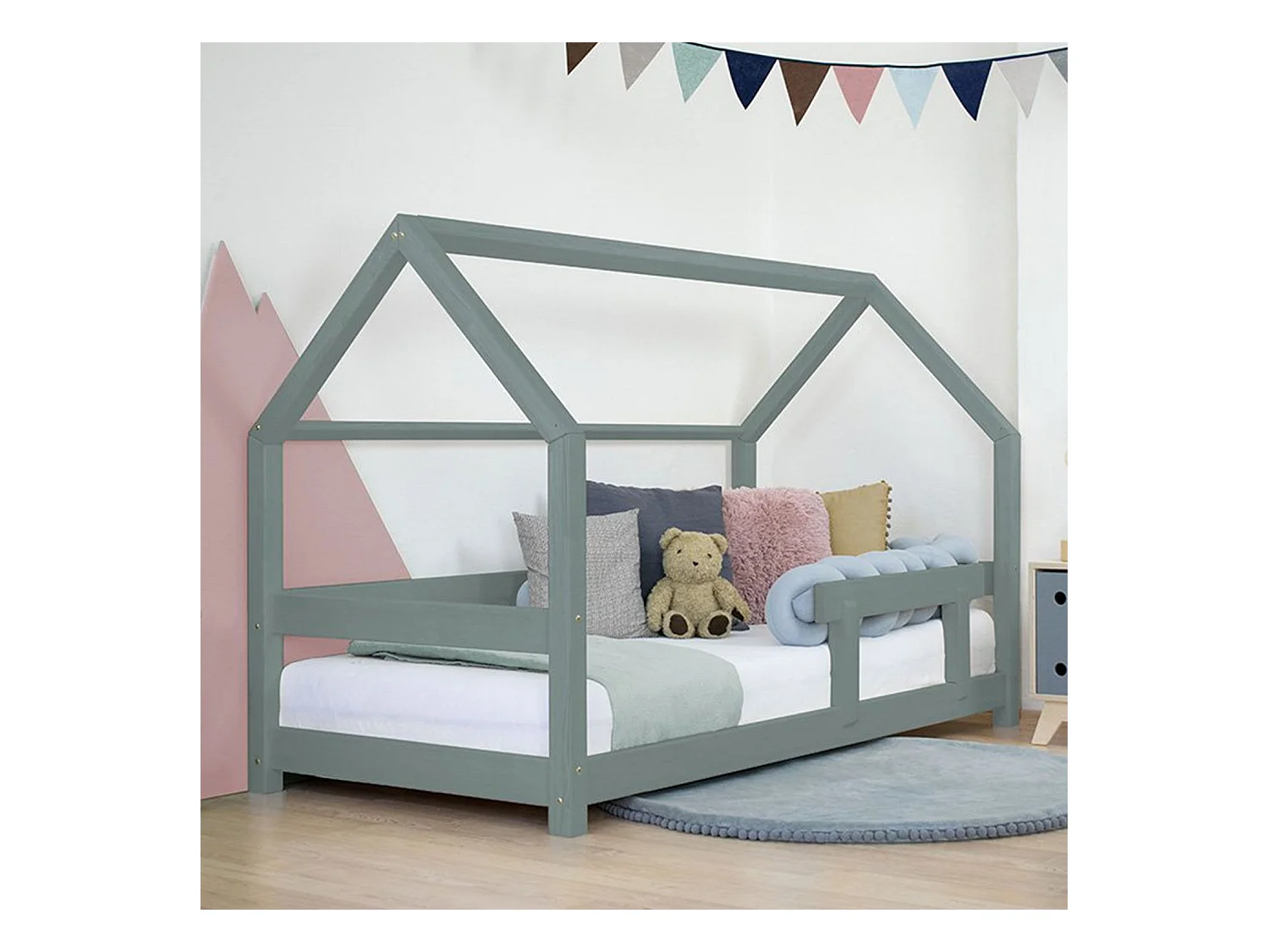 TRUSTY saliegroene kinderbedhek