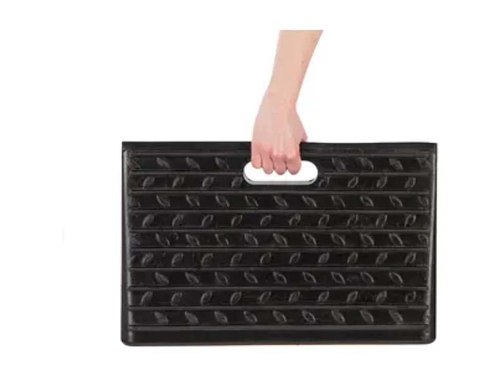 Rampe d’accès en caoutchouc antidérapante – Capacité 7,5 tonnes