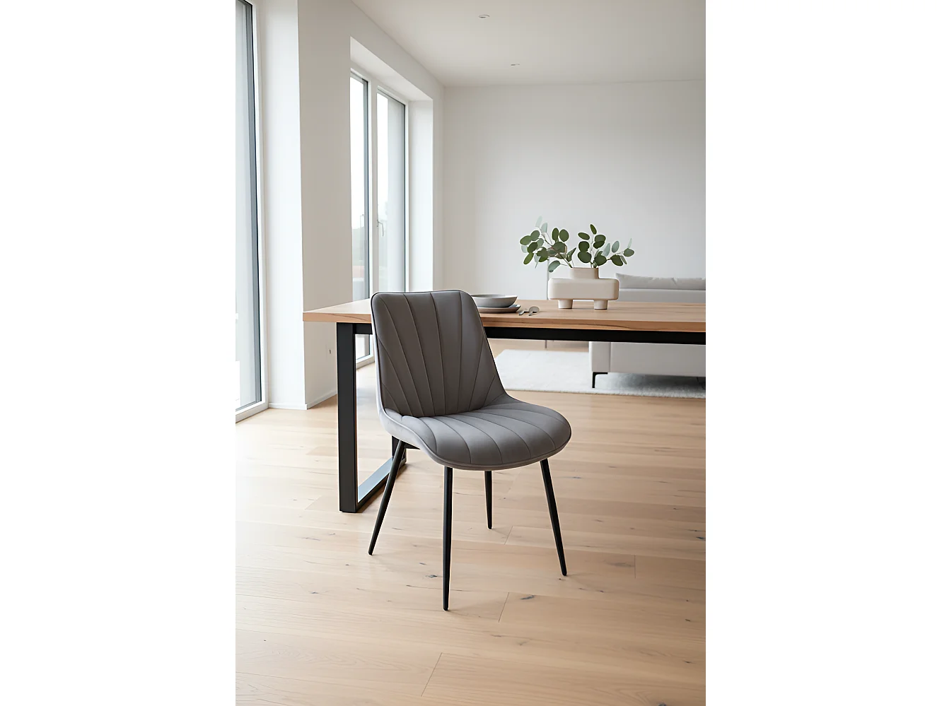 Sedia K589/Rivestimento in tessuto di velluto e metallo/Grigio