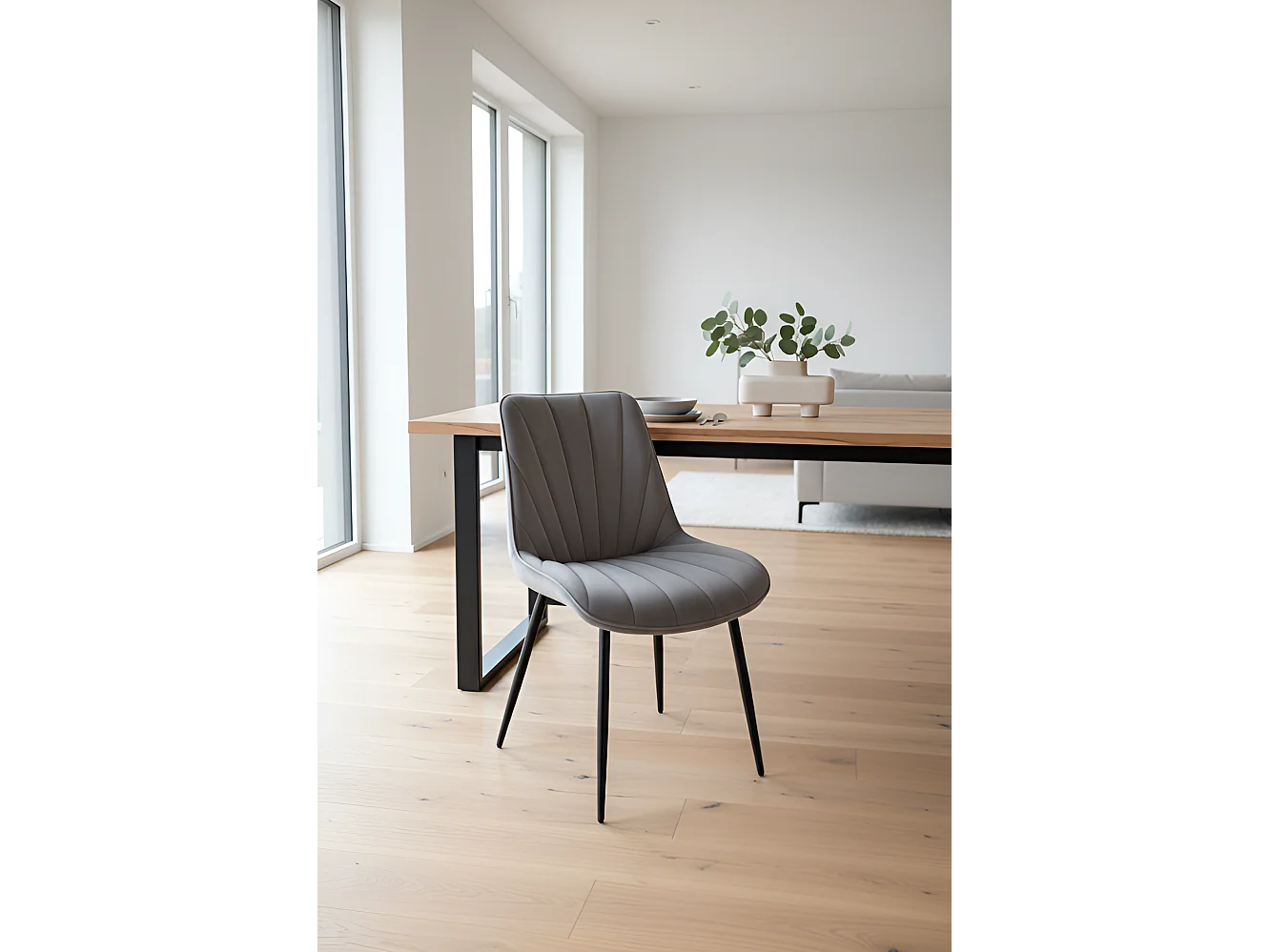 Sedia K589/Rivestimento in tessuto di velluto e metallo/Grigio