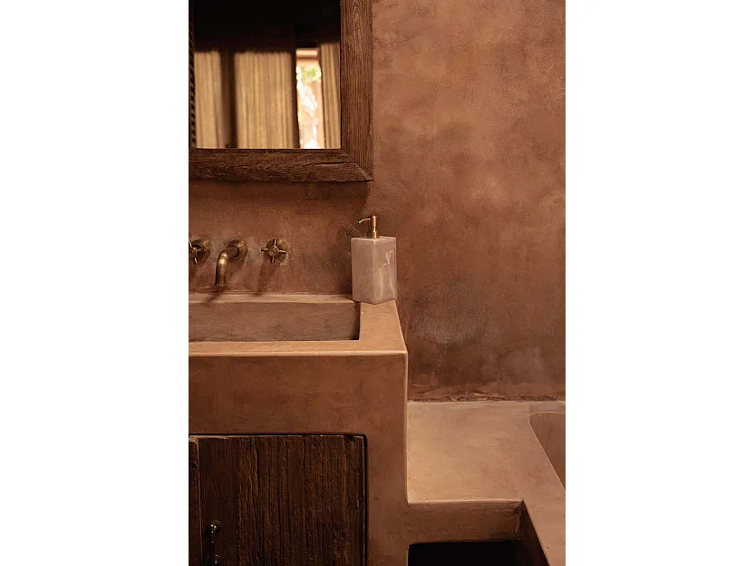 Le Distributeur De Savon En Résine - Rose Blanc