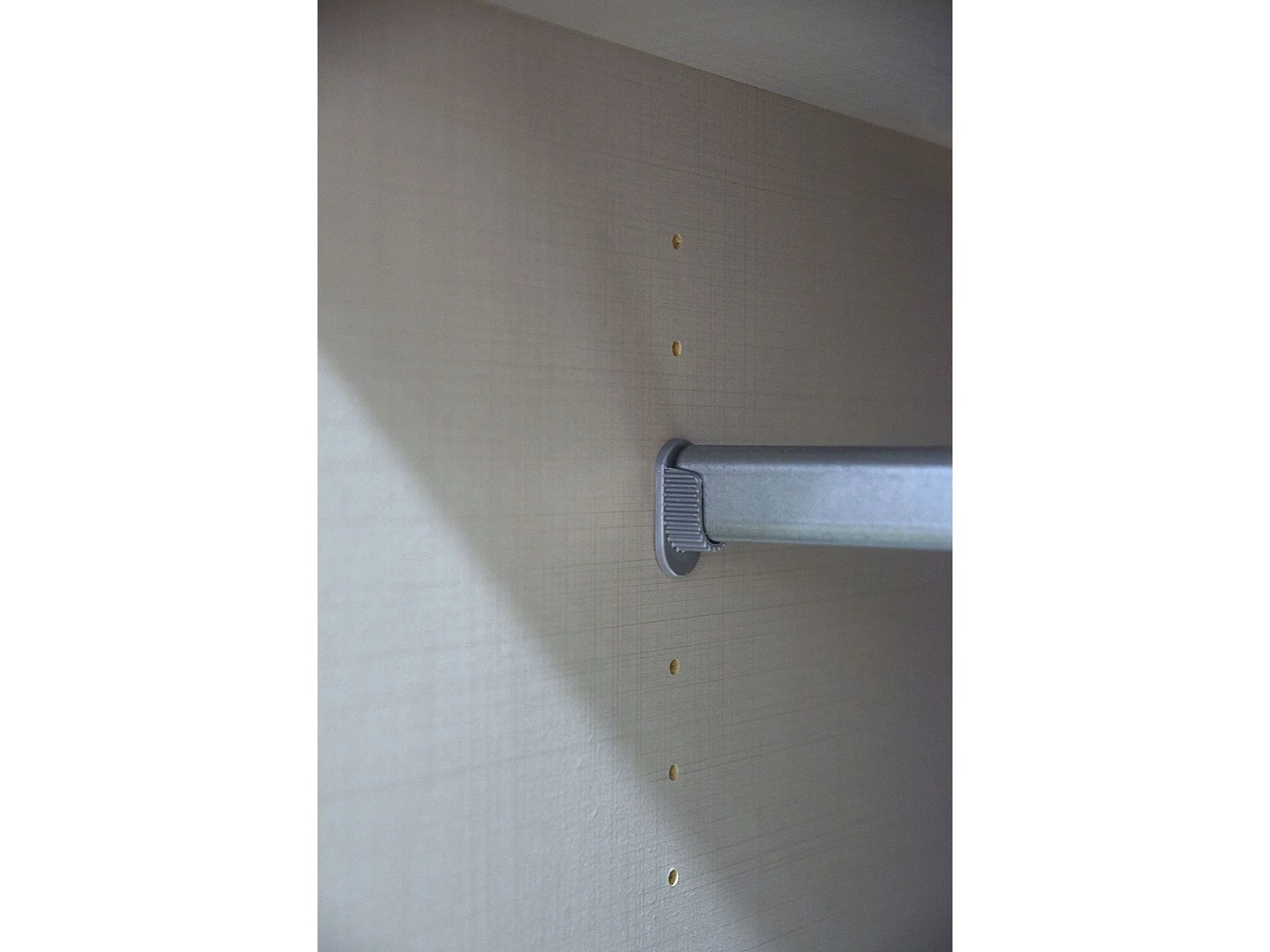 SCHWEBETÜRENSCHRANK Bamberg weiß / Flagstaff Eiche 180 / 65 / 198 cm