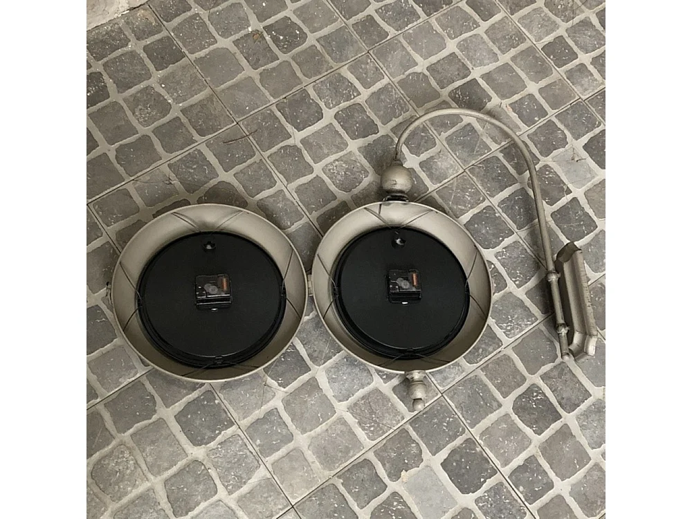 Horloge murale décorative double face vintage gare métal taupe 57cm