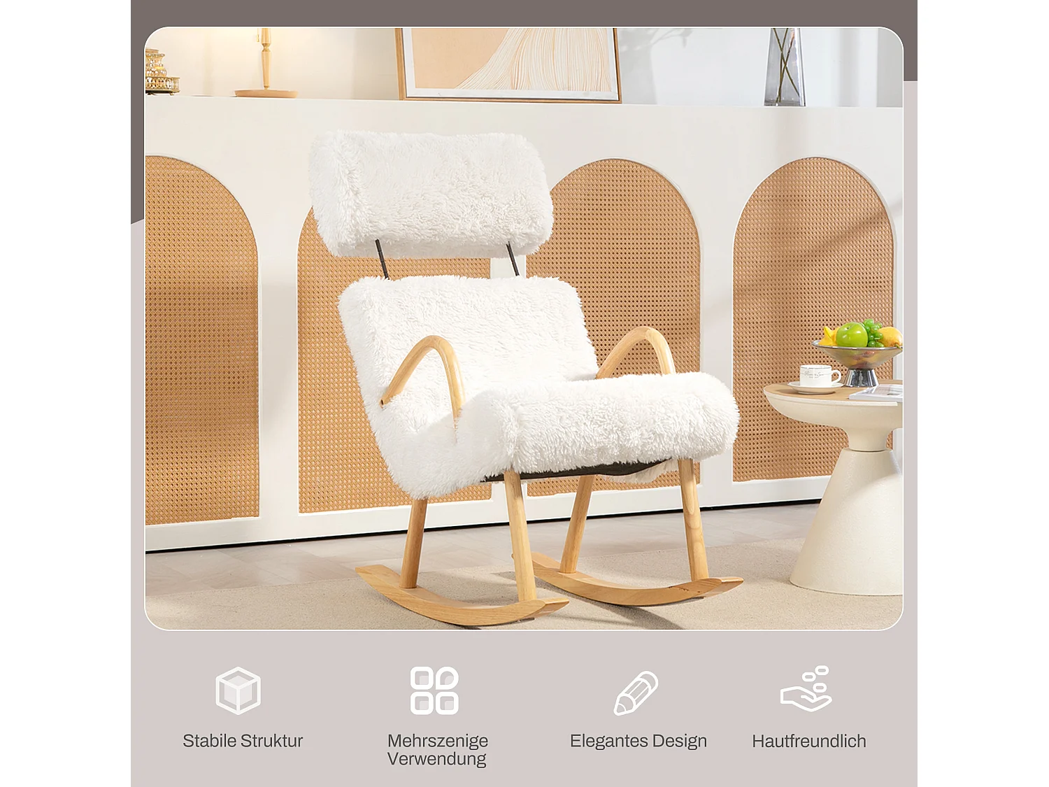 Witte schommelstoel van imitatiewol met verstelbare hoofdsteun en houten frame