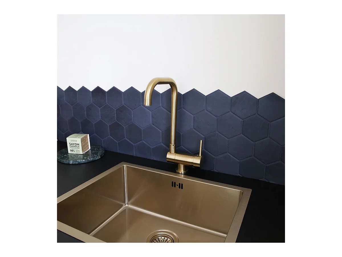 New Oslo mitigeur évier or brossé rabattable 'spécial fenêtre' - Essebagno