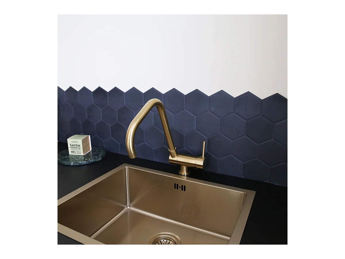 New Oslo mitigeur évier or brossé rabattable 'spécial fenêtre' - Essebagno