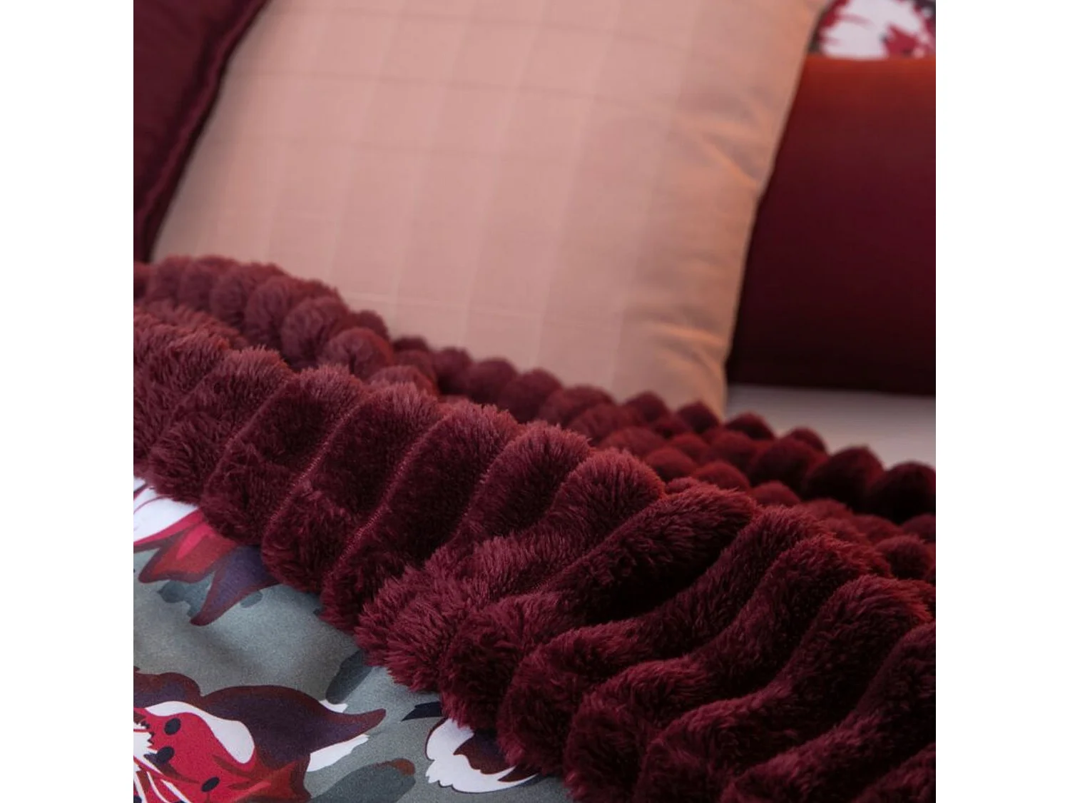 Plaid fourrure cocooning 150x200 bordeaux