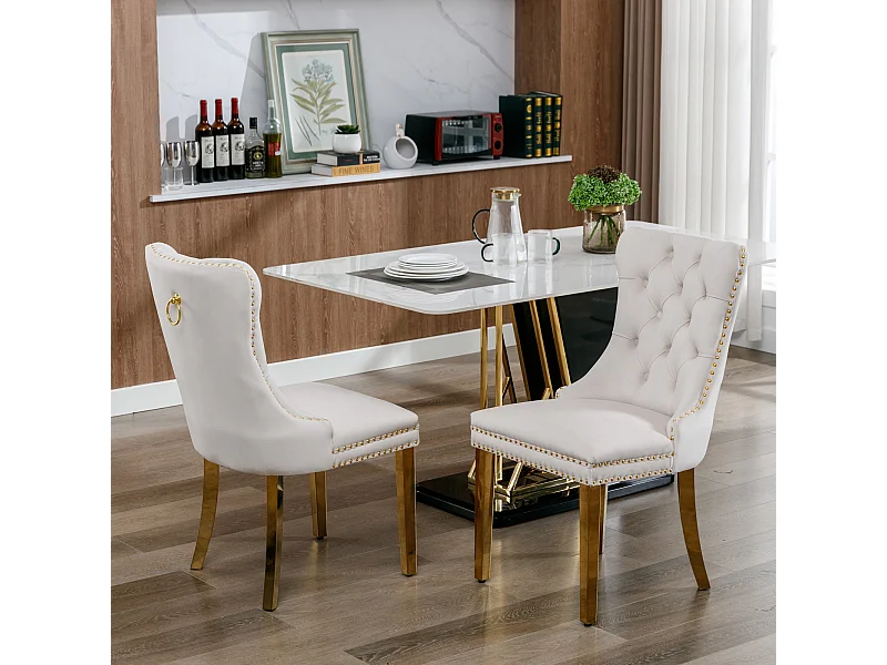 Set van 2 eetkamerstoelen in beige fluweel met gevoerde rugleuning en gouden metalen poten