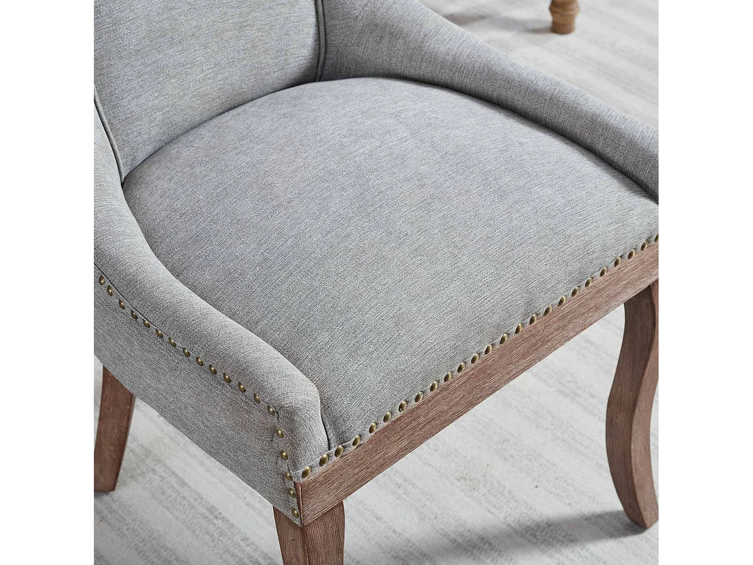 2er-Set Esszimmerstühle aus grauer Chenille mit Rückenlehne und Ziernägeln, Holzbeinen
