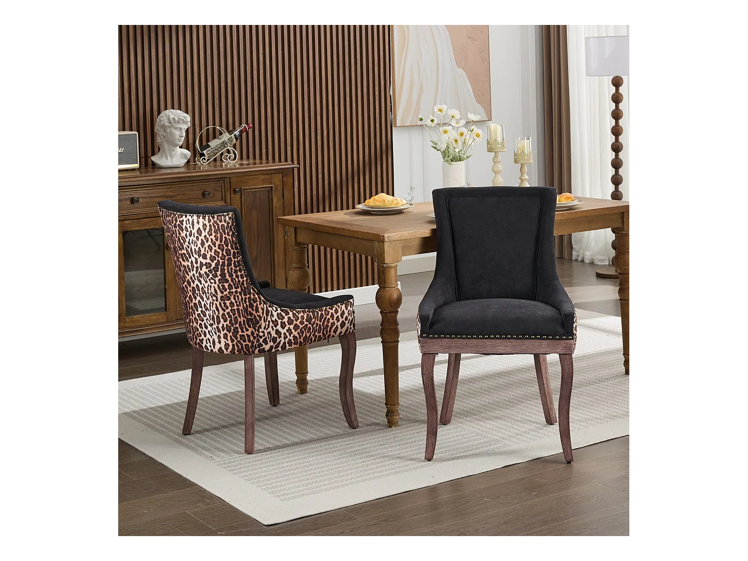 Lot de 2 chaises de salle à manger en chenille avec dossier et garniture cloutée - noir et léopard