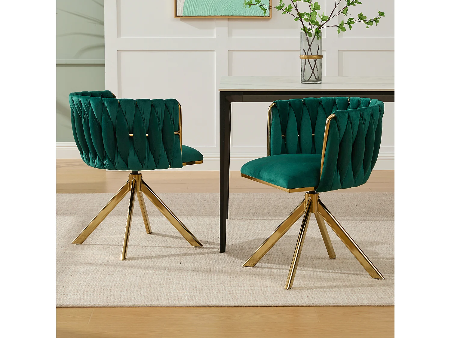 Set van 2 eetkamerstoelen in groen fluweel met draaifunctie en gouden metalen poten