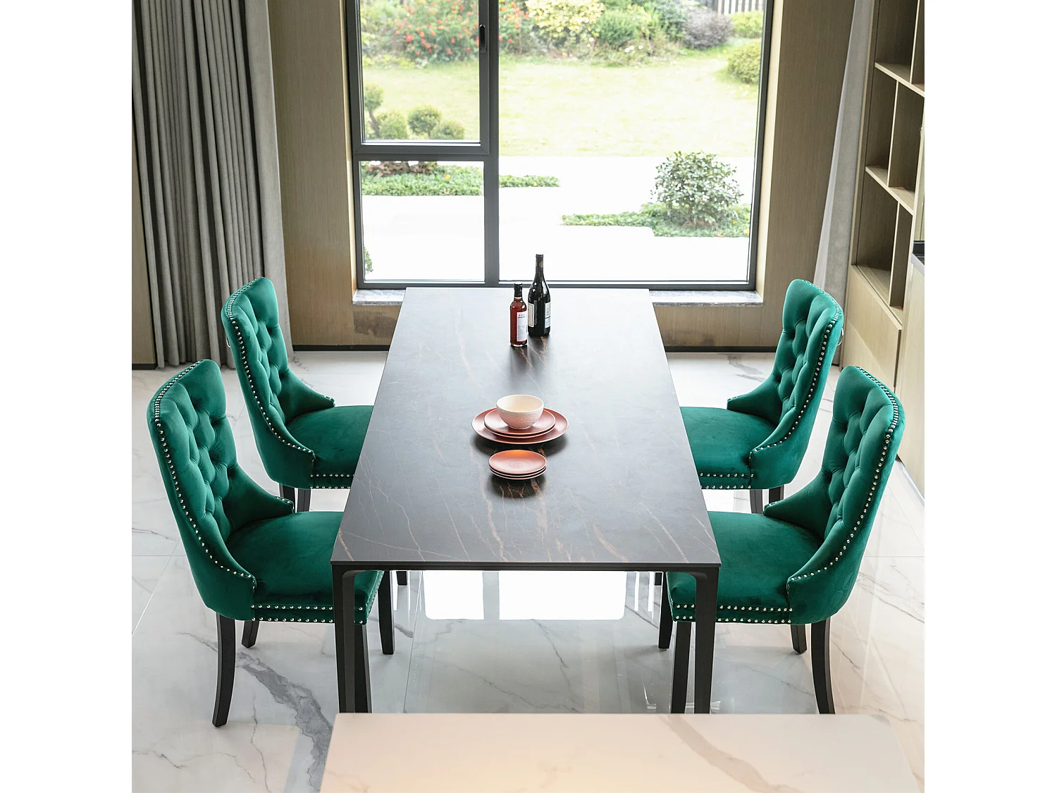 Lot de 2 chaises de salle à manger en velours vert avec garniture cloutée et dossier rembourré