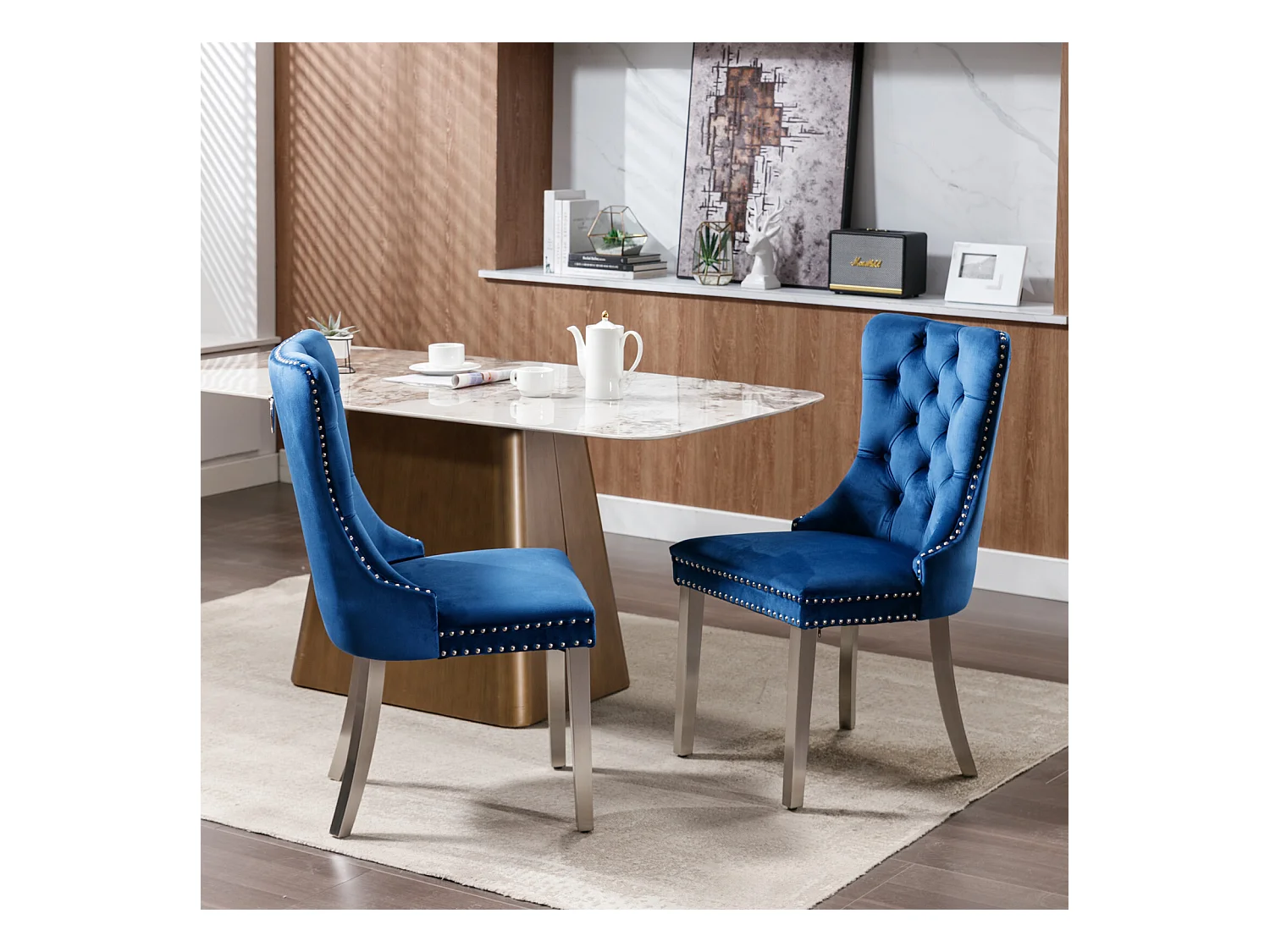 Zestaw 2 krzeseł do jadalni z niebieskiego aksamitu z tapicerowanym oparciem i srebrnymi metalowymi nogami