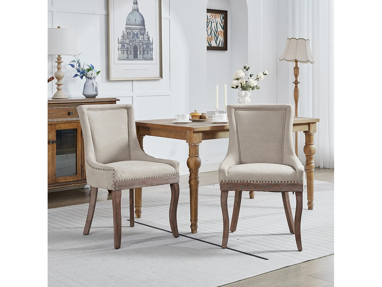 Lot de 2 chaises de salle à manger en chenille beige avec dossier et garniture cloutée, pieds en bois