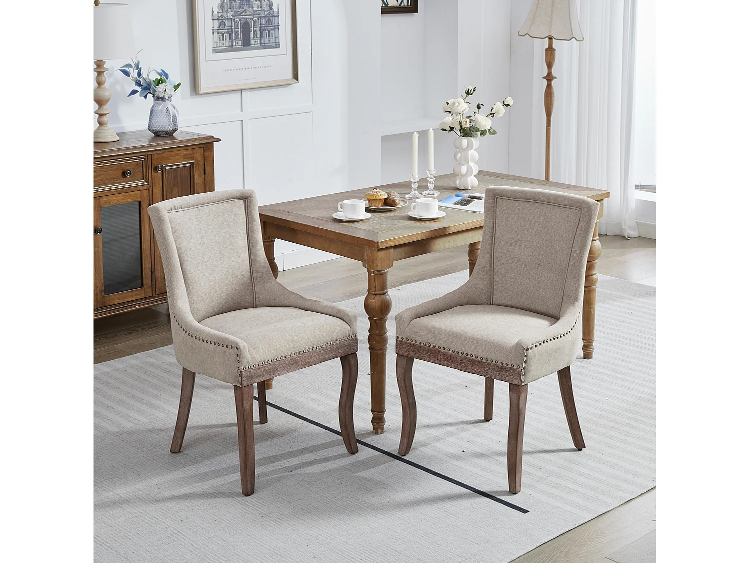 Lot de 2 chaises de salle à manger en chenille beige avec dossier et garniture cloutée, pieds en bois