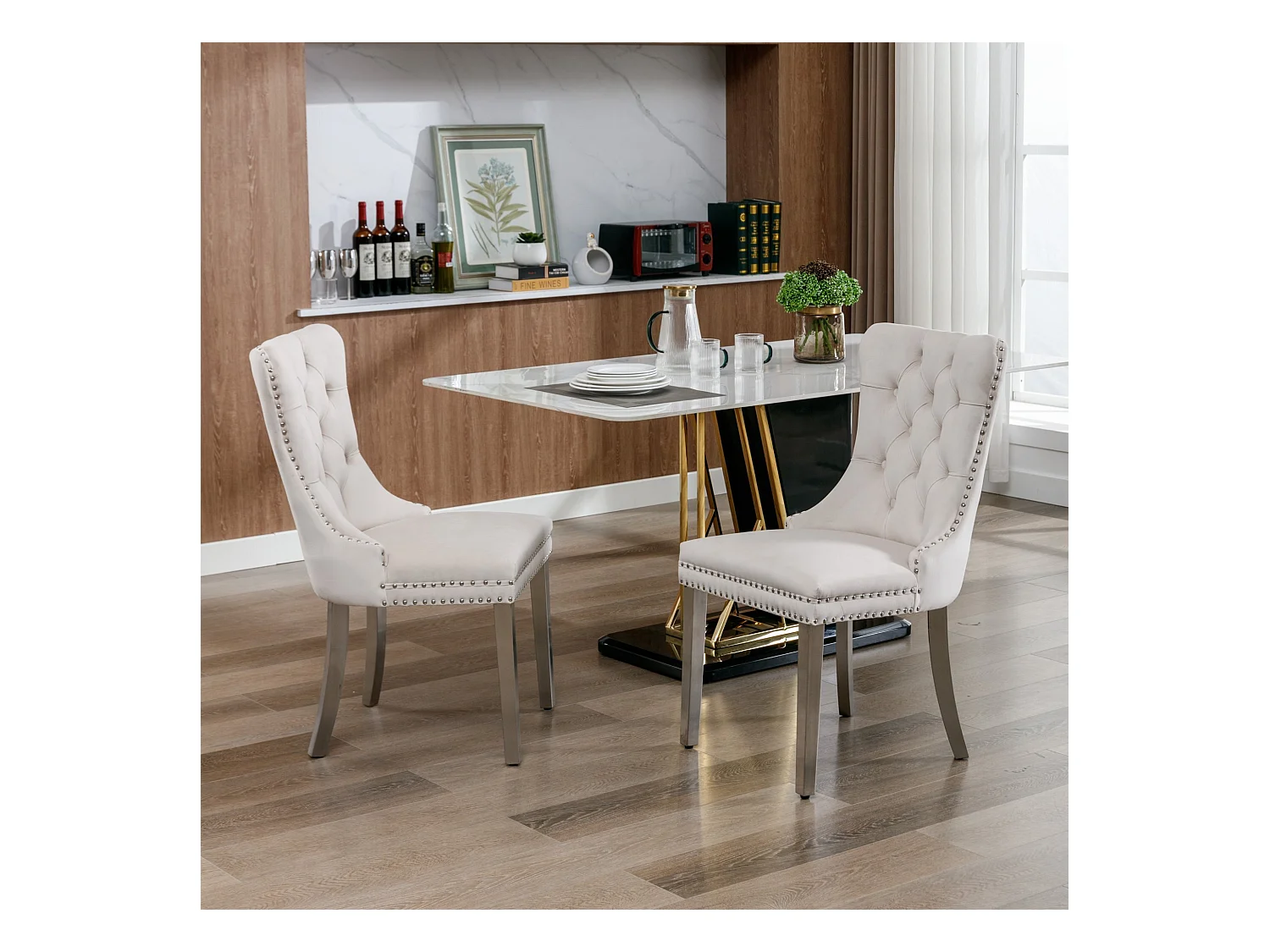 Zestaw 2 krzeseł do jadalni z beżowego aksamitu z tapicerowanym oparciem i srebrnymi metalowymi nogami