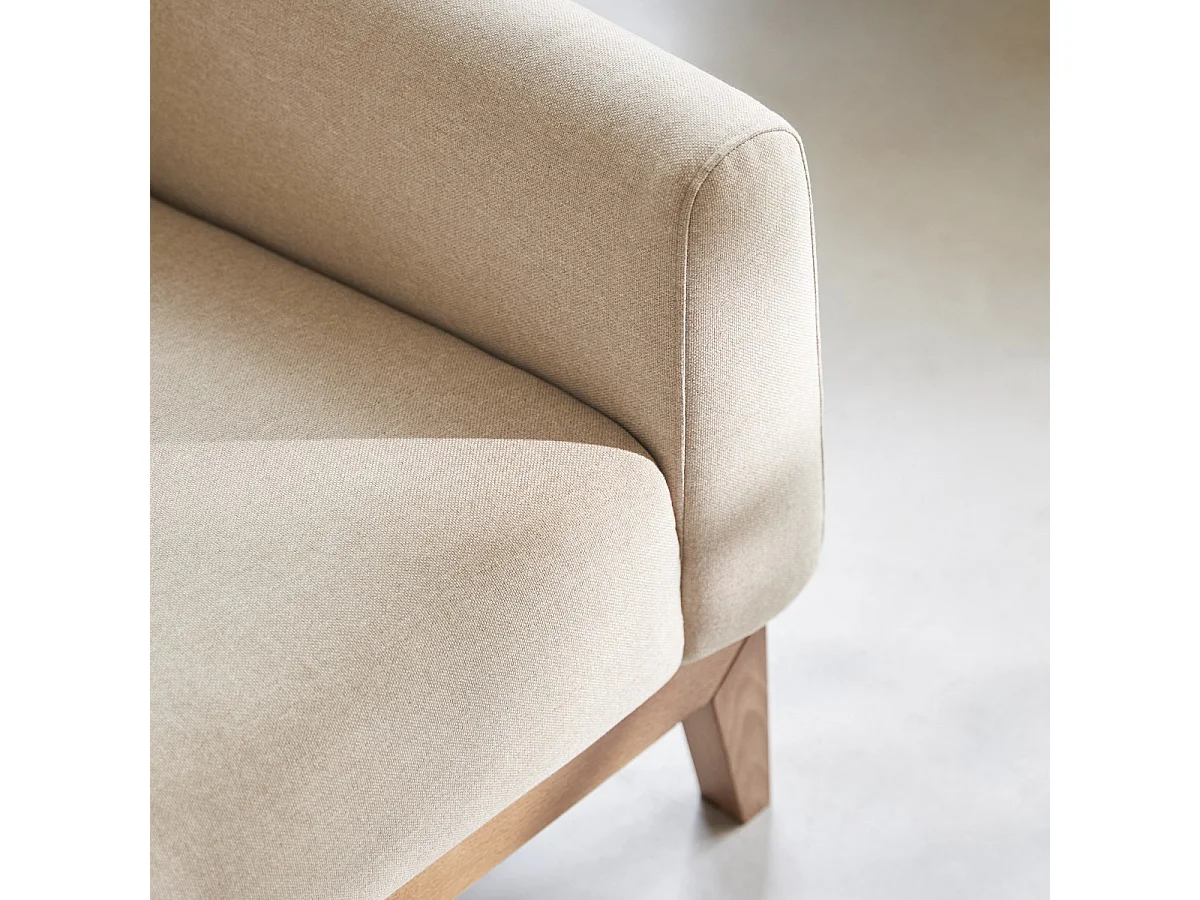 3-Sitzer-Sofa Bjorn aus massiver Eiche und ecrufarbenem Stoff