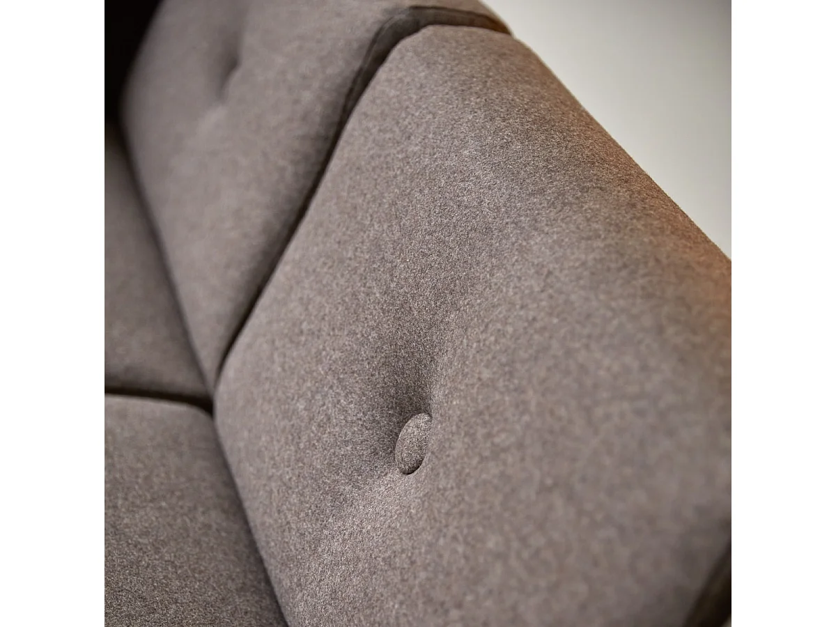 Divano Bjorn in rovere massello e tessuto marrone da 3 posti, 3 posti