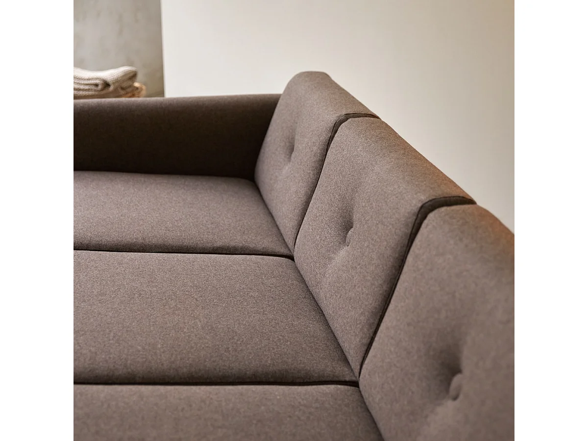 Divano Bjorn in rovere massello e tessuto marrone da 3 posti, 3 posti