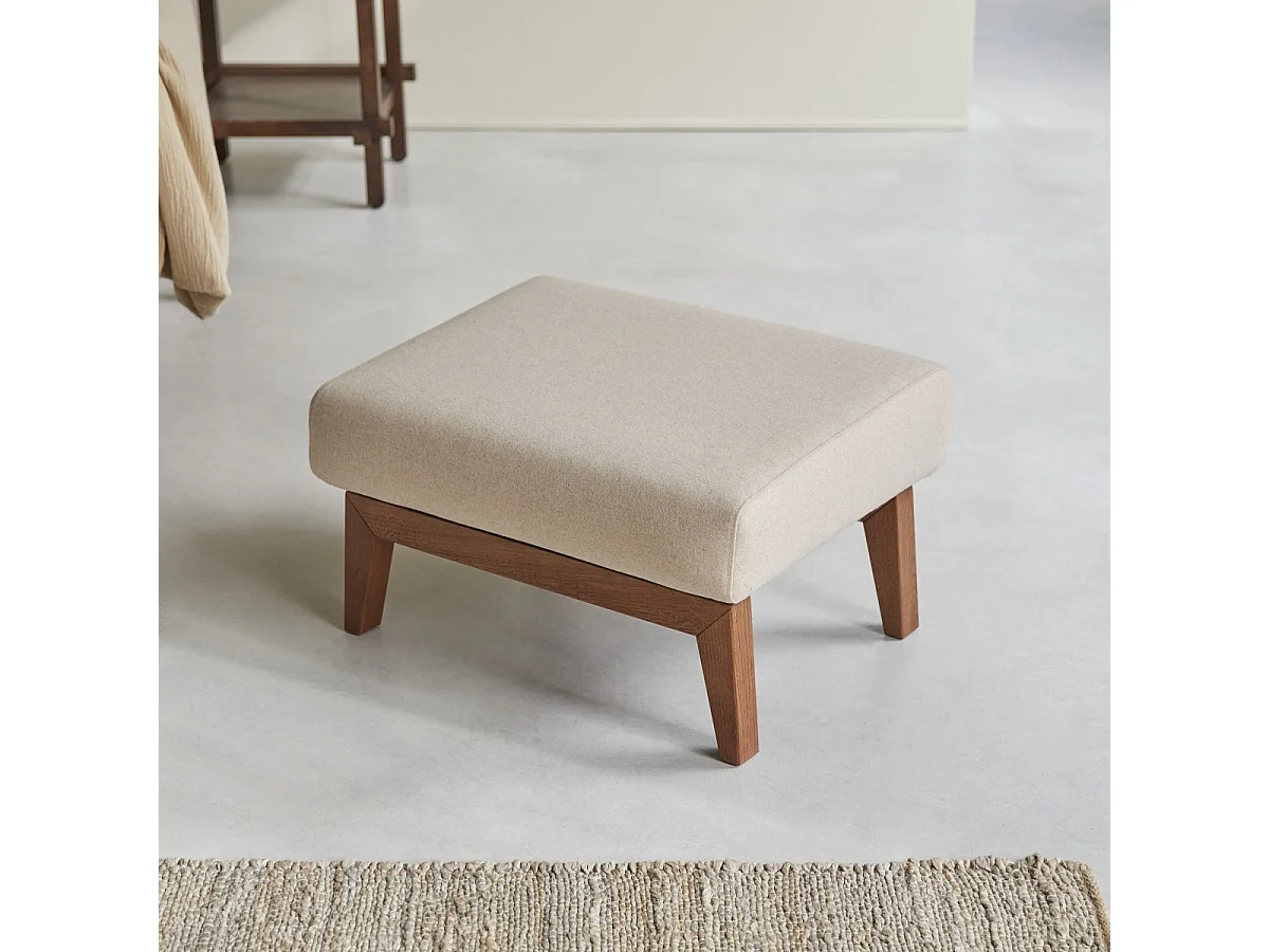 Fußhocker Bjorn aus ungebleichter Wolle, 1 Sitzplatz