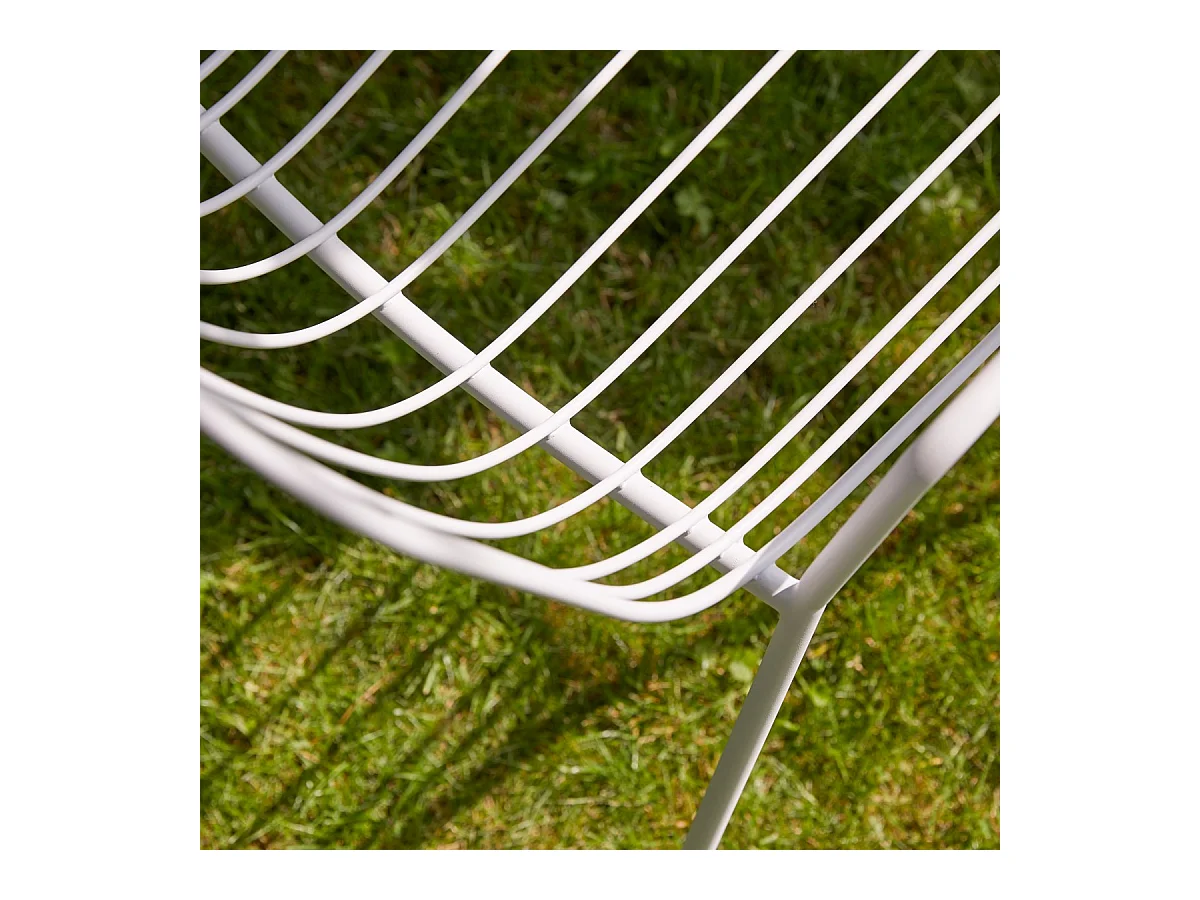 Outdoor Lehnstuhl aus weiß lackiertem Metall Arty white Armlehnen Gartenstuhl