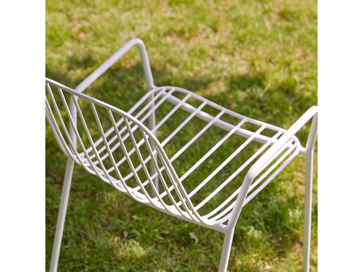 Outdoor Lehnstuhl aus weiß lackiertem Metall Arty white Armlehnen Gartenstuhl