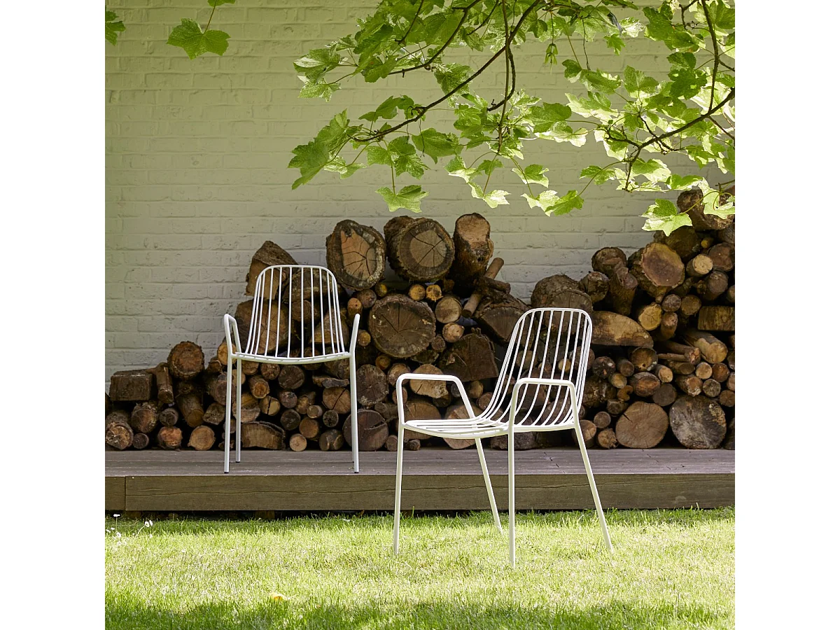 Outdoor Lehnstuhl aus weiß lackiertem Metall Arty white Armlehnen Gartenstuhl