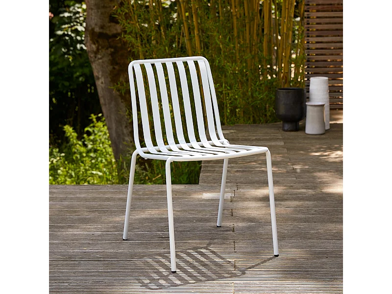 Chaise d'extérieur en métal peint Gaby white